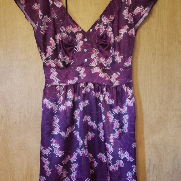 Guess silk dress - Picture 1 of 2